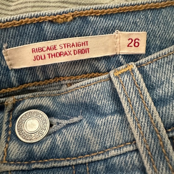 Levi’s Ribcage Straight Jeans - Picture 3 of 8